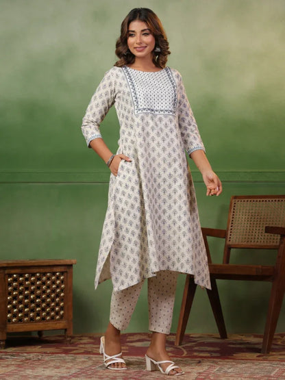 Span White Round Neck Kurta Set