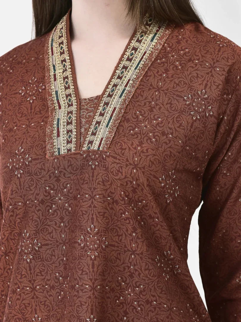 Span Maroon V-Neck Silk Kurta