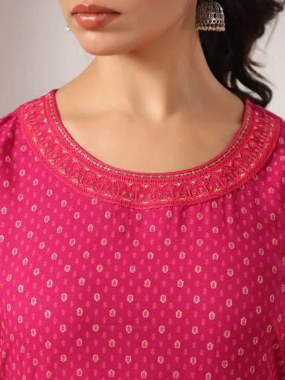 Span Pink V-Neck Rayon Kurta