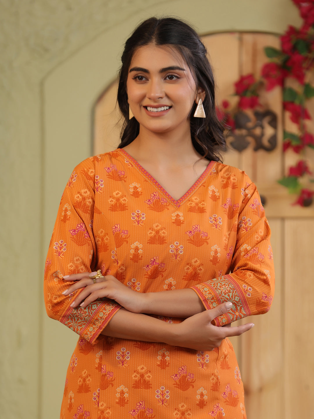 Span Orange V-Neck Rayon Casual Short Kurta