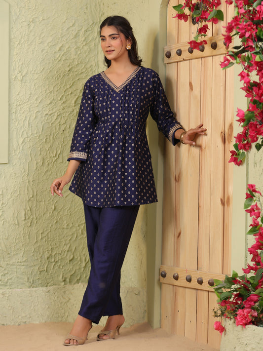 Span Blue V Neck Viscose Short Kurta