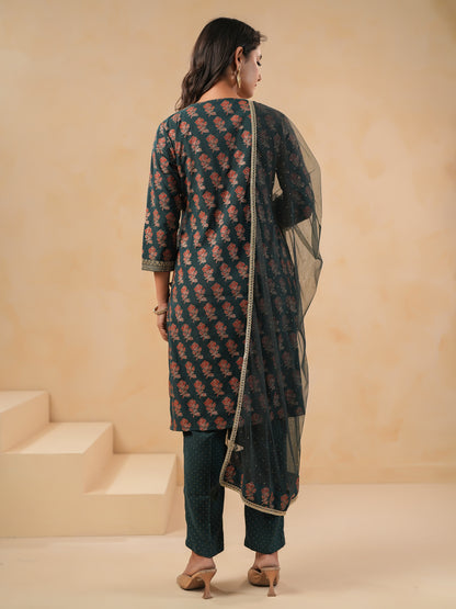 Span Green V Neck Silk Kurta Set with Dupatta