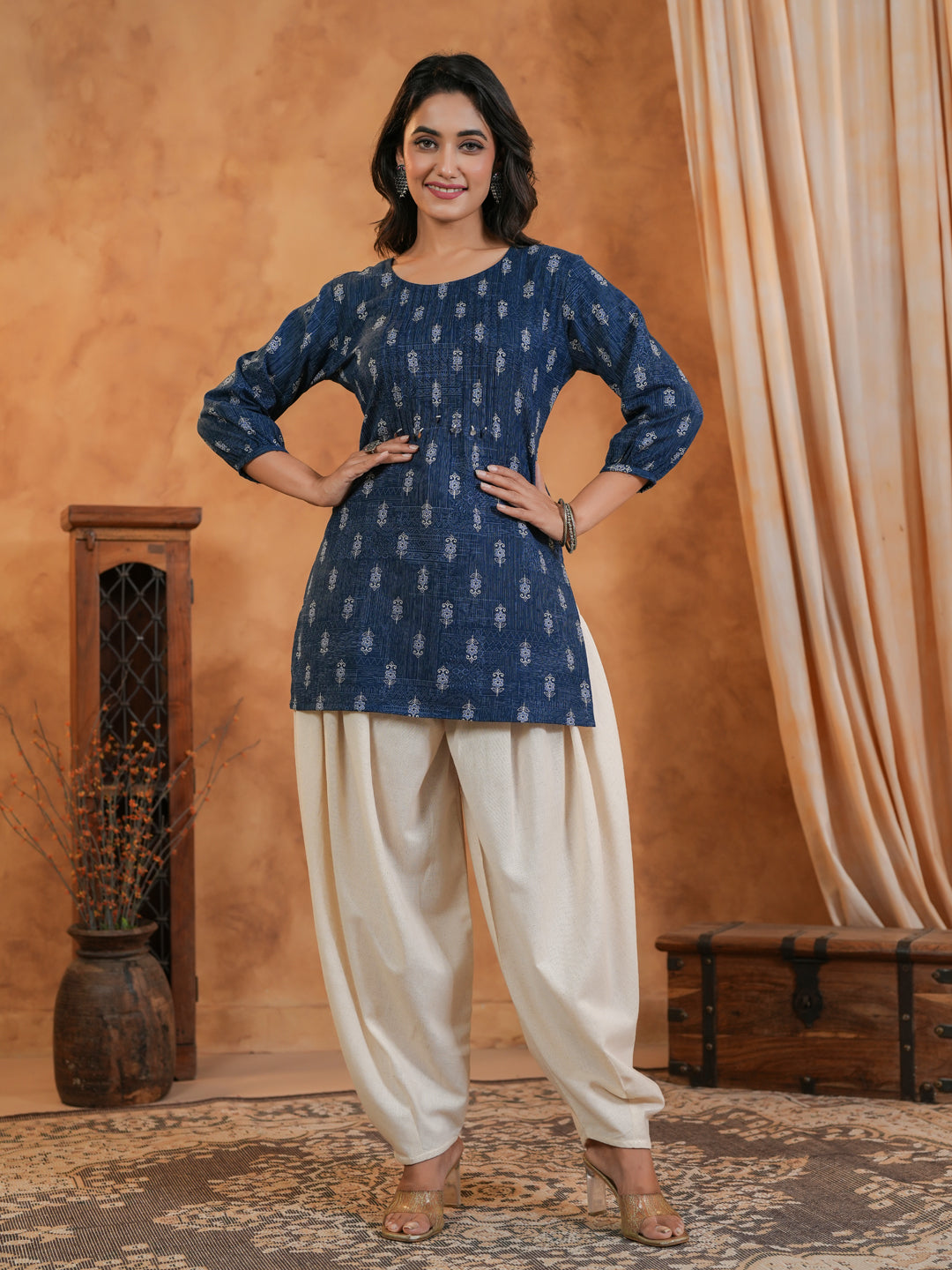 Span Blue Round Neck Cotton Short Kurta
