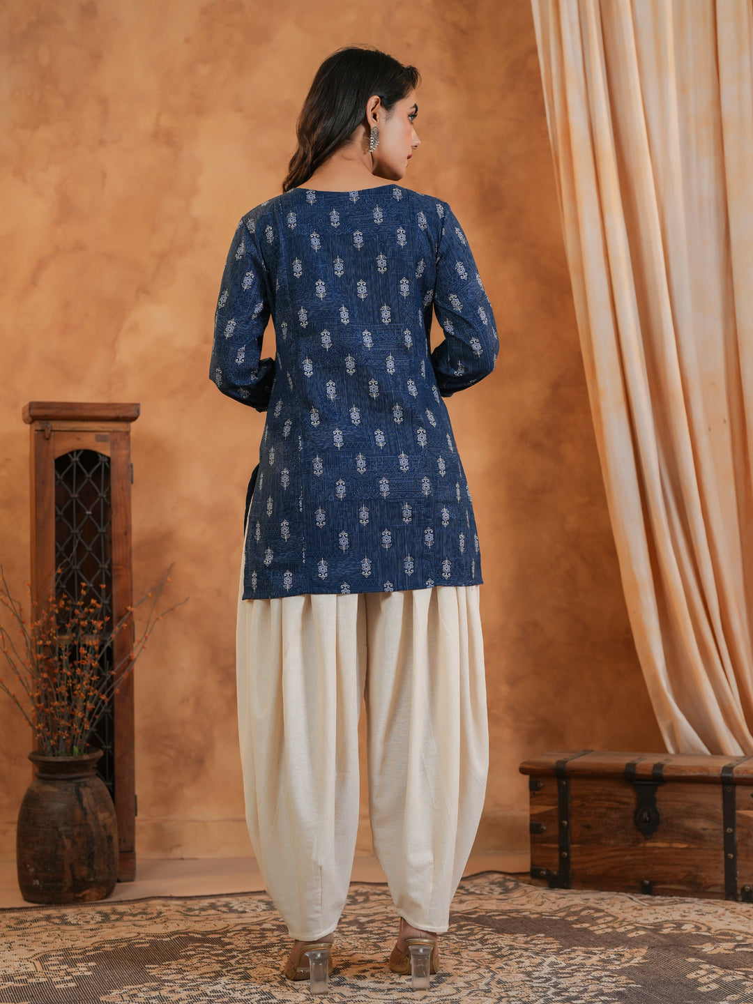 Span Blue Round Neck Cotton Short Kurta
