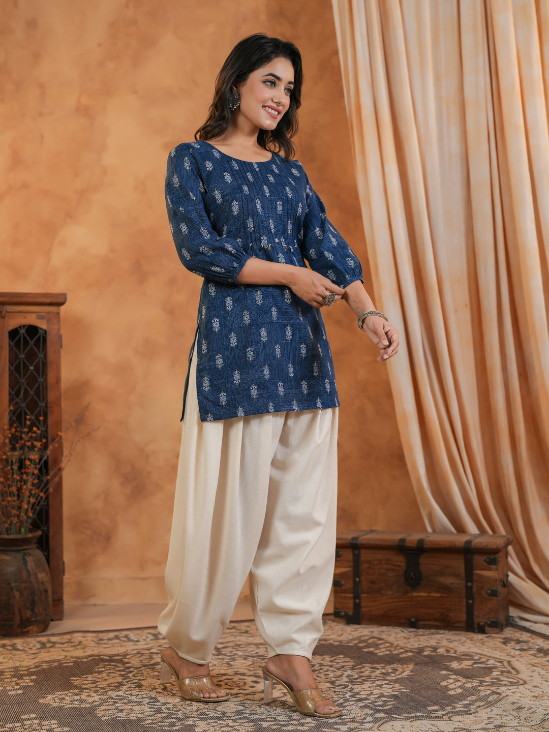 Span Blue Round Neck Cotton Short Kurta