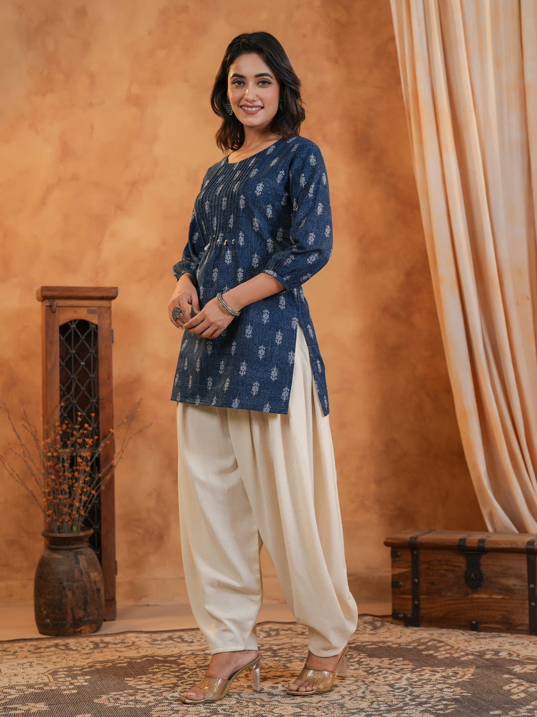 Span Blue Round Neck Cotton Short Kurta