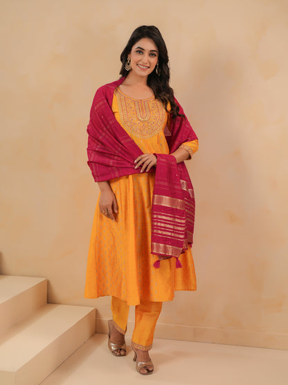 Span Yellow Round Neck Silk Kurta Set with Dupatta