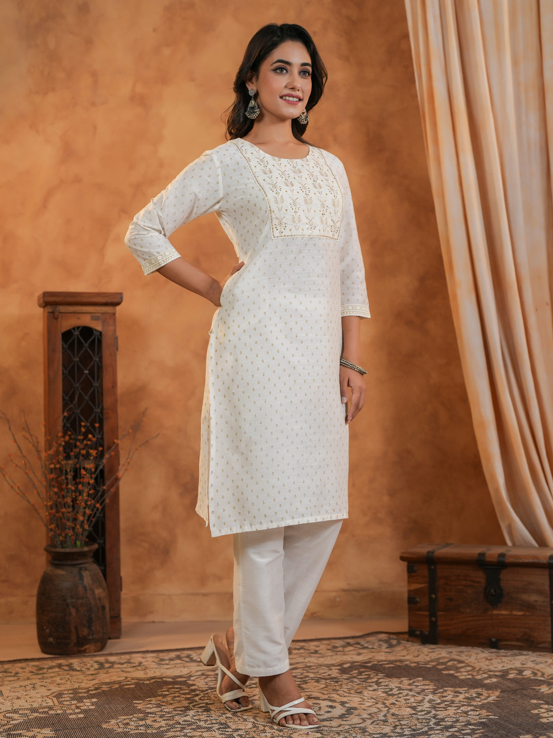 Span White Round Neck Silk Kurta