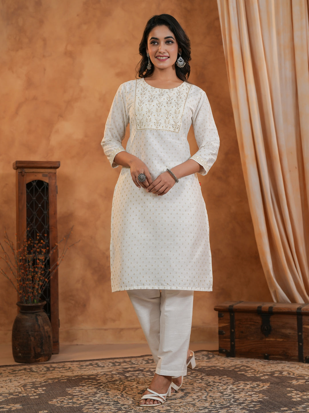 Span White Round Neck Silk Kurta