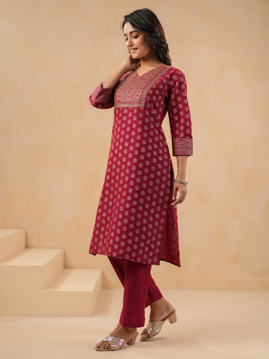 Span Red V Neck Silk Kurta