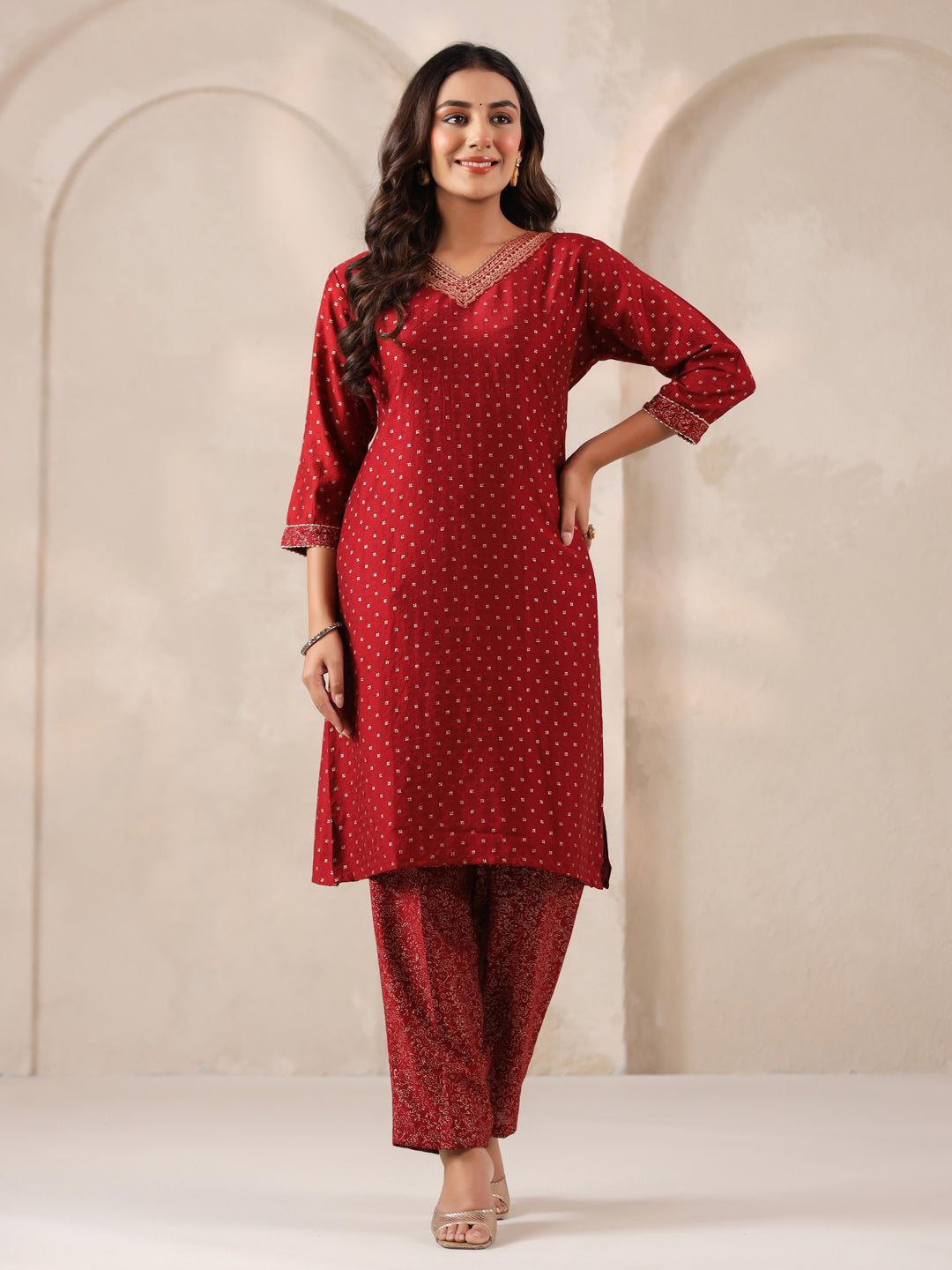 Span Burgundy V Neck VIsocse Cord Set