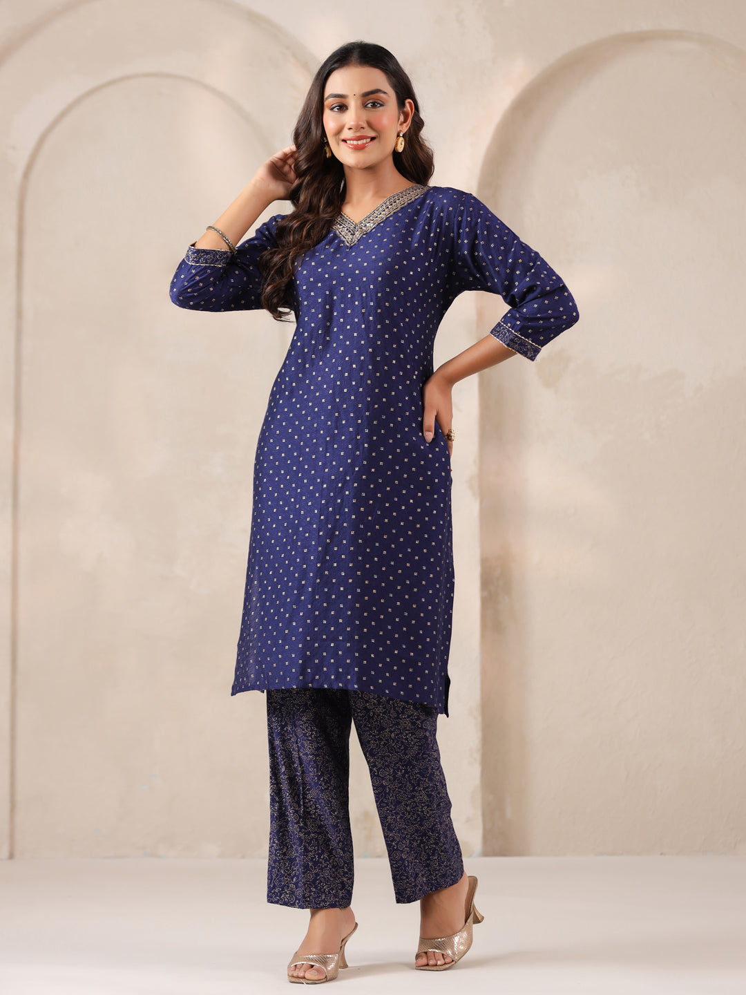 Span Blue V Neck VIsocse Cord Set