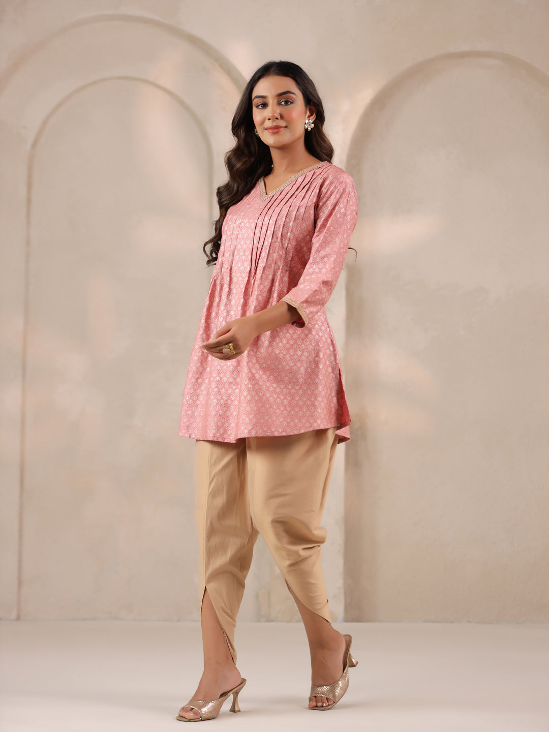 Span Pink V Neck Viscose Short Kurta
