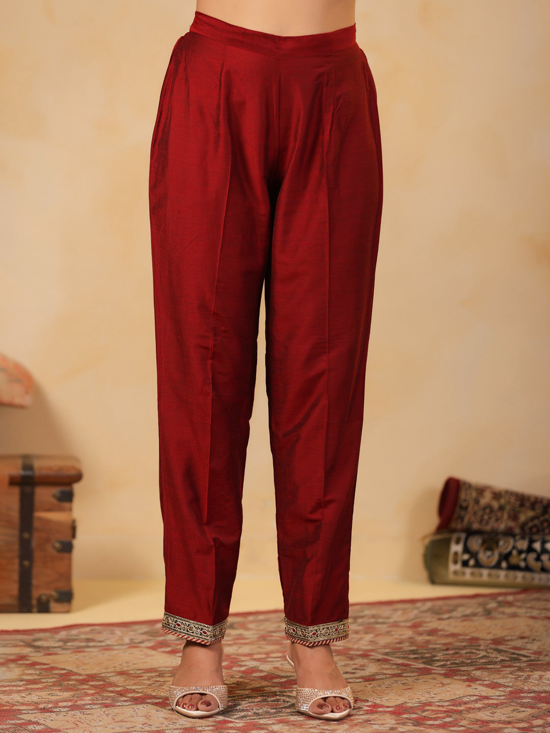 Span Burgundy V Neck Silk  Kurta Set with Dupatta