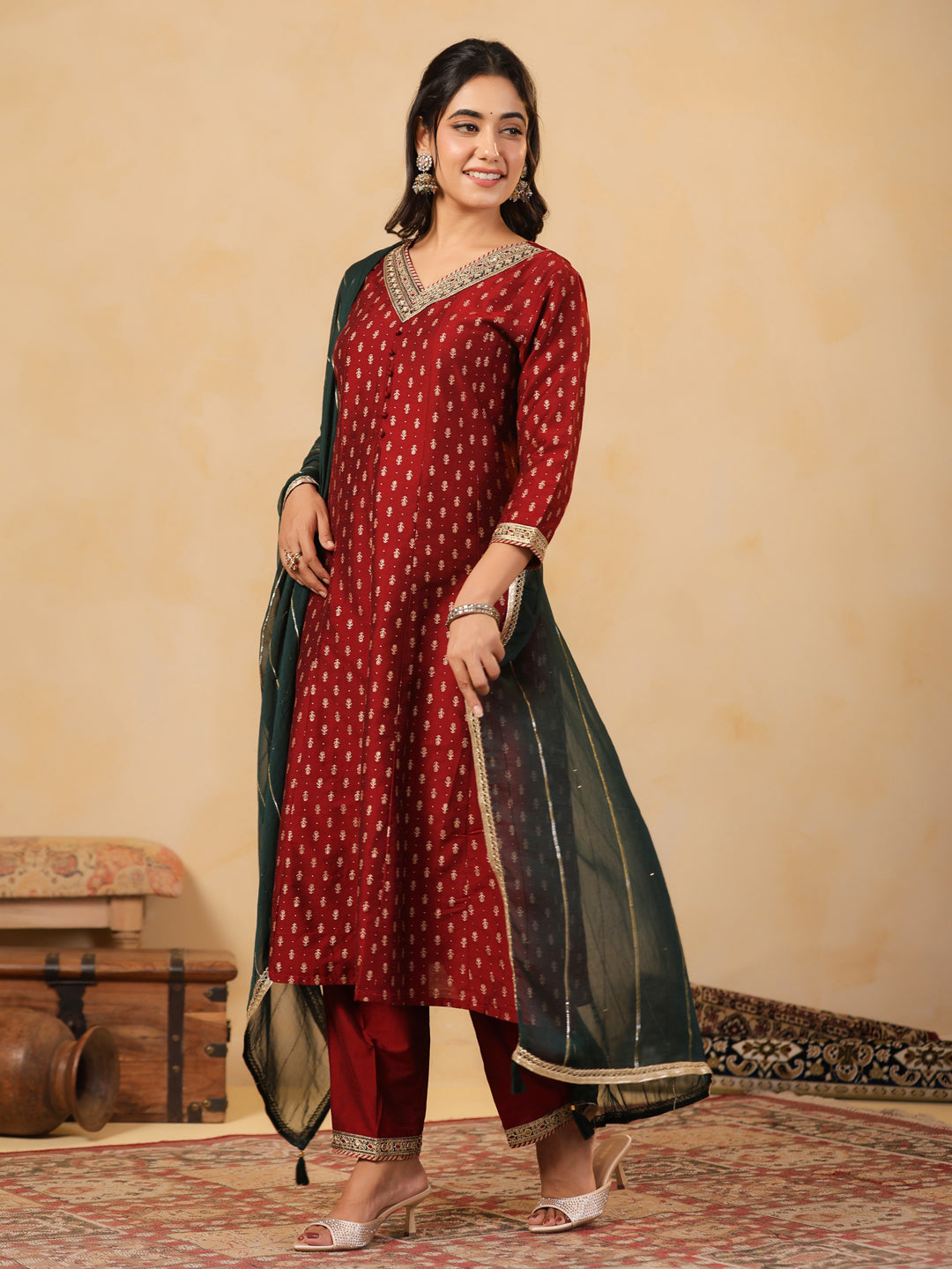 Span Burgundy V Neck Silk  Kurta Set with Dupatta