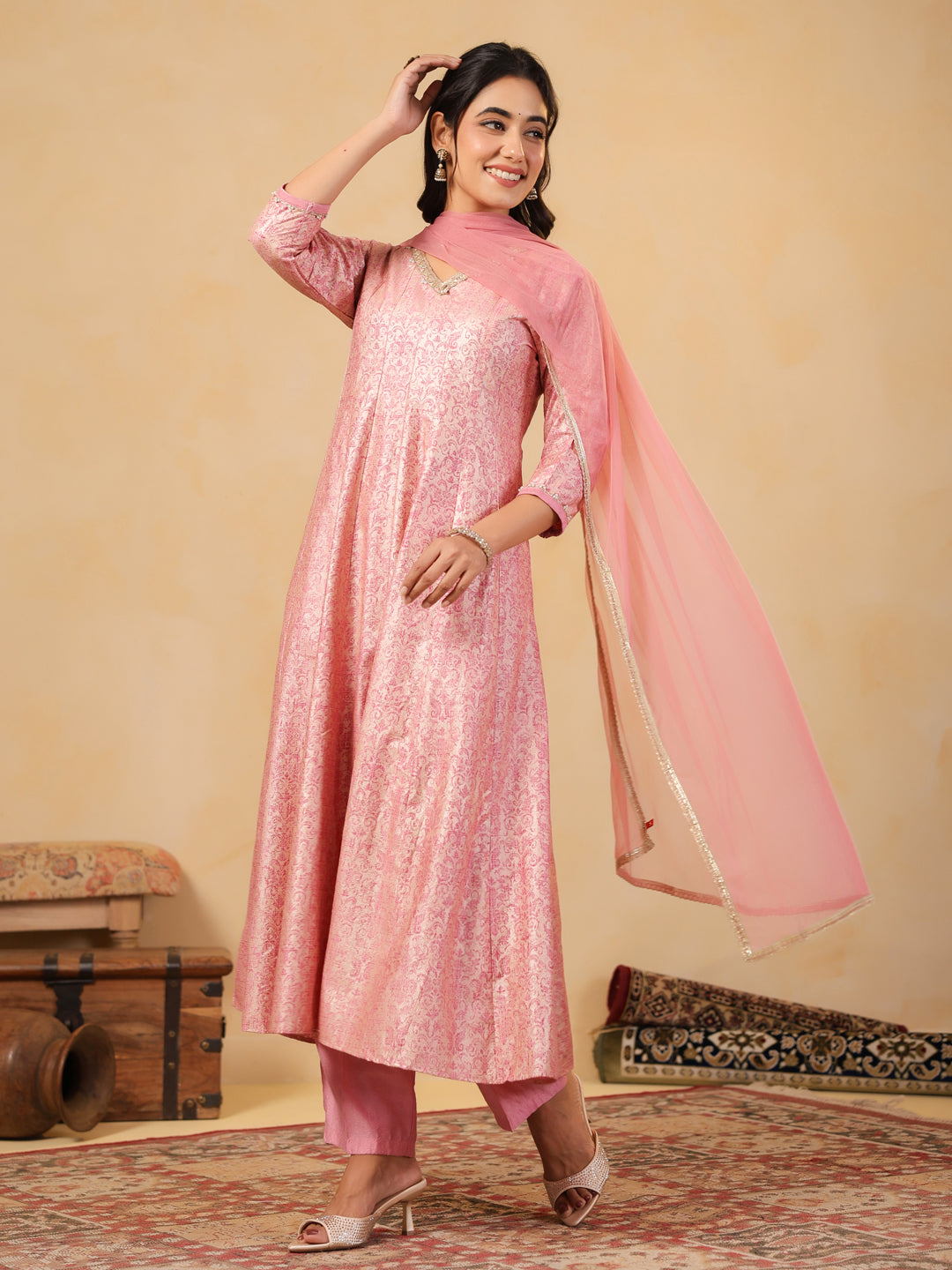 Span Pink V Neck Viscose Kurta Set with Dupatta