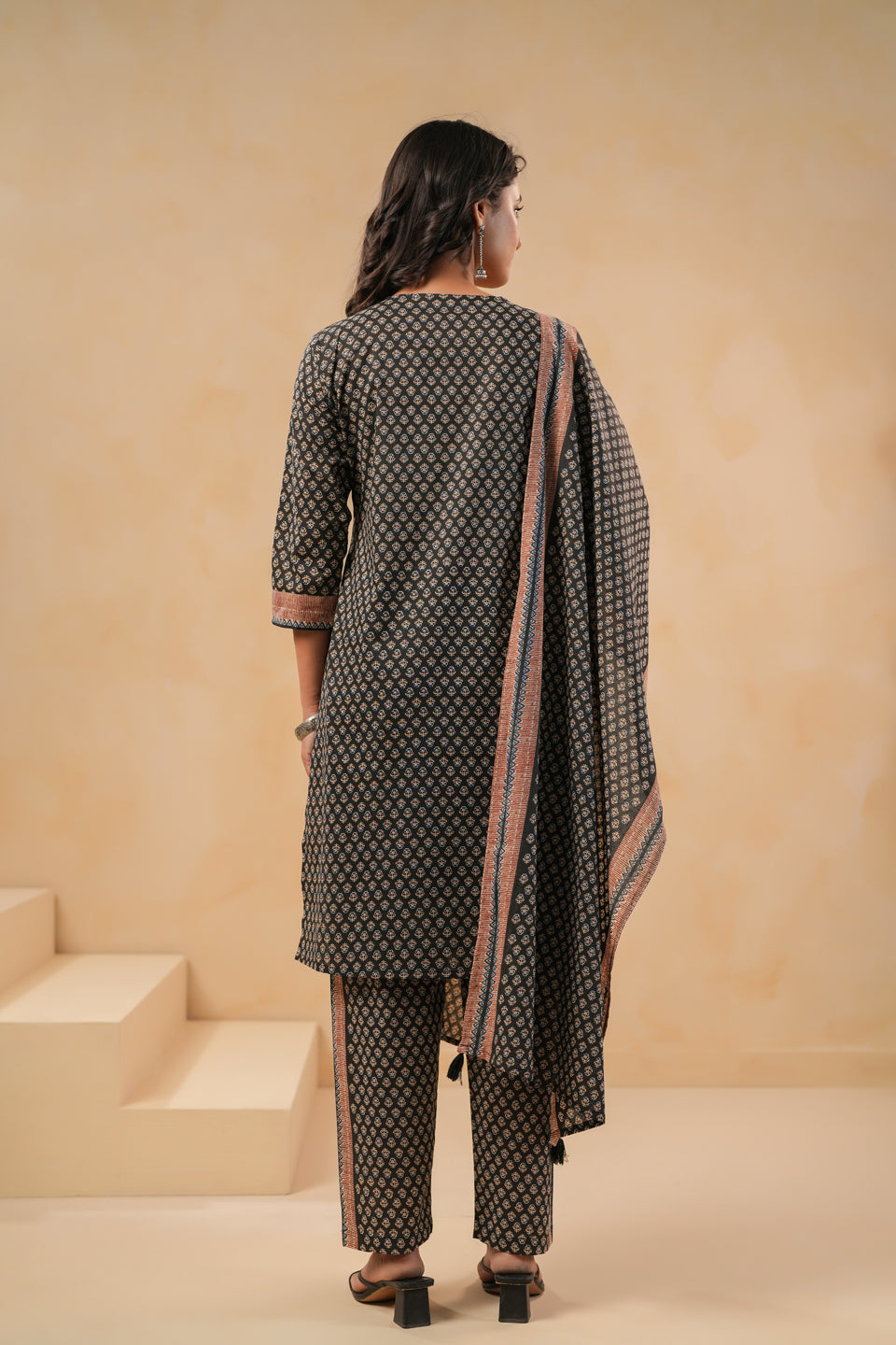 Span Black Round Neck Cotton Kurta Set with Dupatta