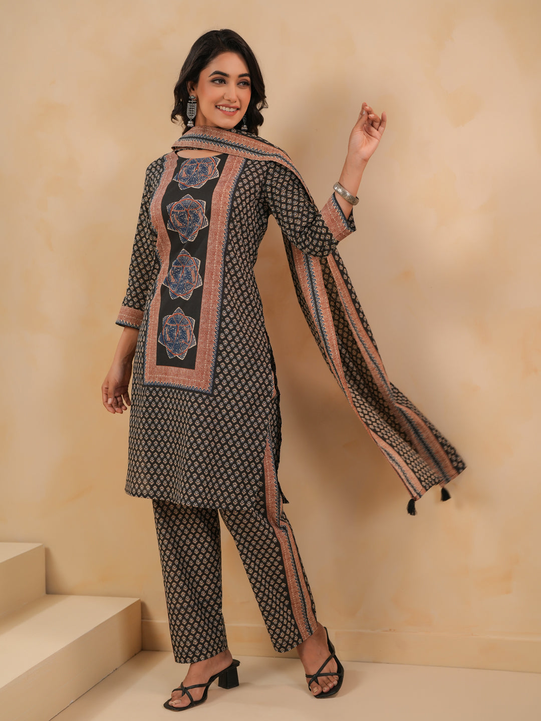 Span Black Round Neck Cotton Kurta Set with Dupatta