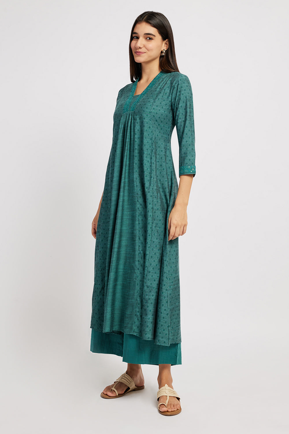 Span Green Deep V Rayon Kurta