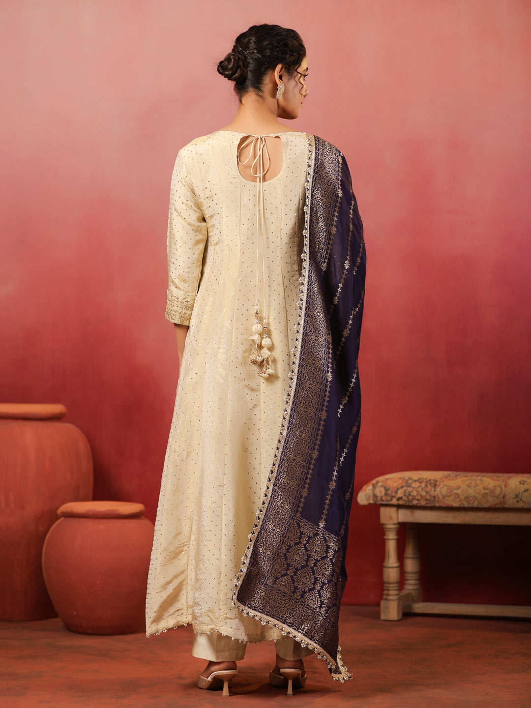 Span ivory V Neck Silk 2PCS Set